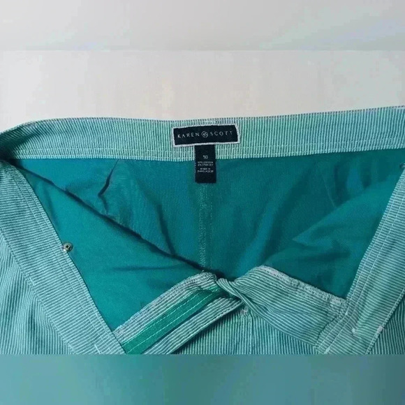 Karen Scott  Skort. Ladies size 10 - Picture 3 of 4